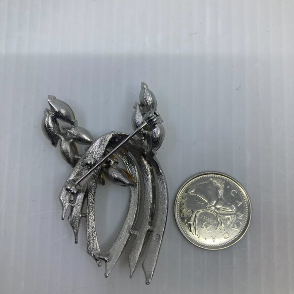 Vtg 1960 rhodium tone clear crystal rhinestone wedding bridal brooch - Picture 2 of 2